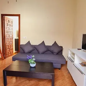 Magnifico Tipo En Triana Siviglia