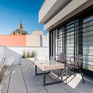 Attic With Terrace- 1bd 1bth- Corral Del Rey Appartement